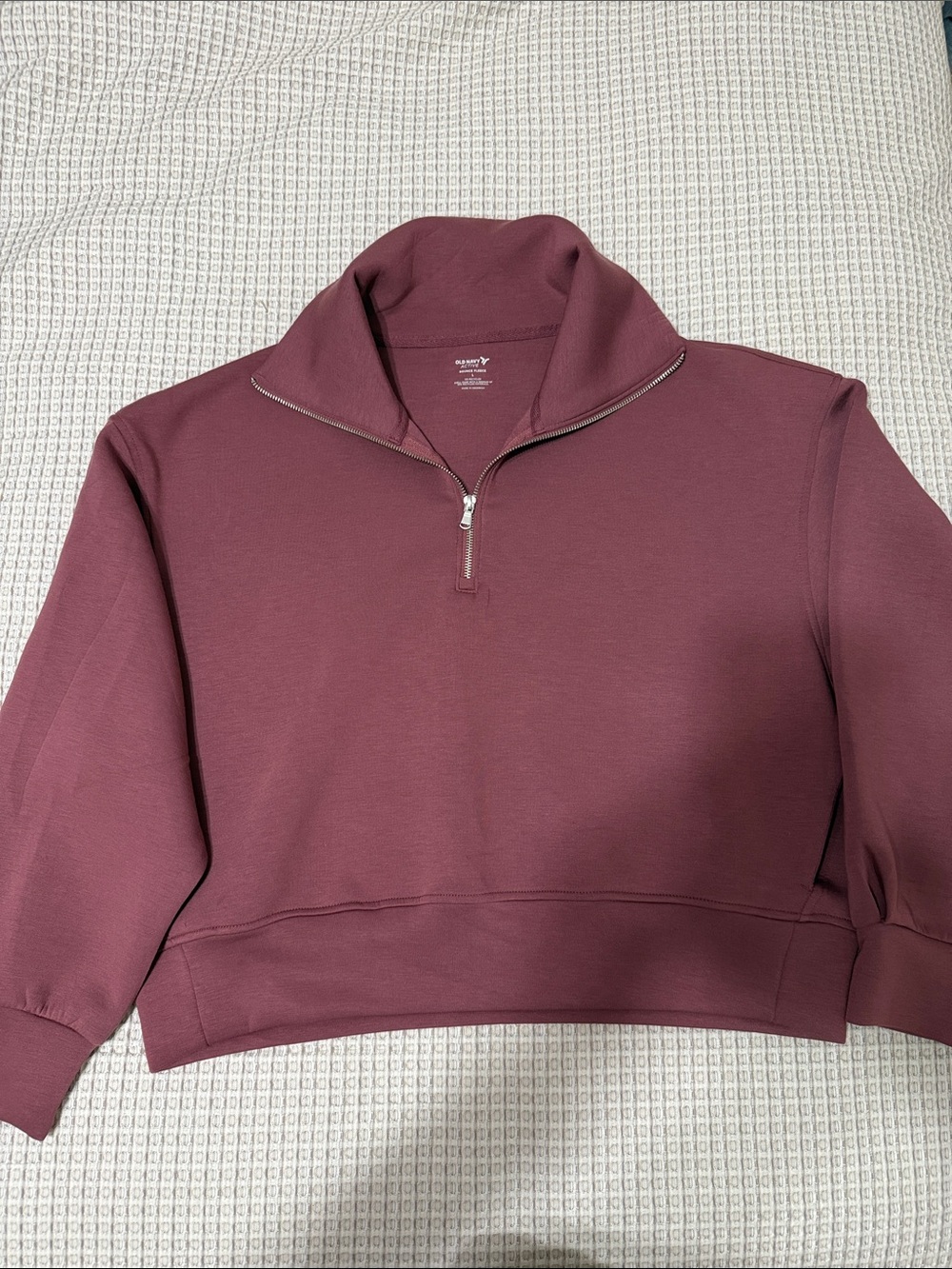 Half-Zip Sweatshirt in Burgundy Plum